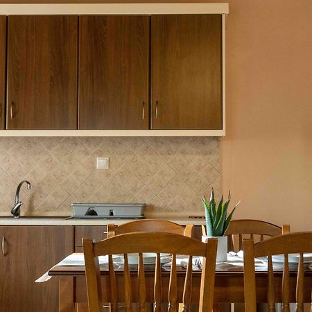 Karyon Apartments Kariófiton Екстериор снимка