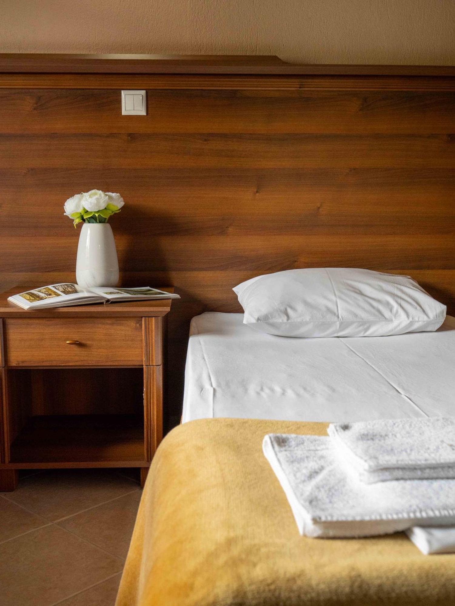 Karyon Apartments Kariófiton Екстериор снимка