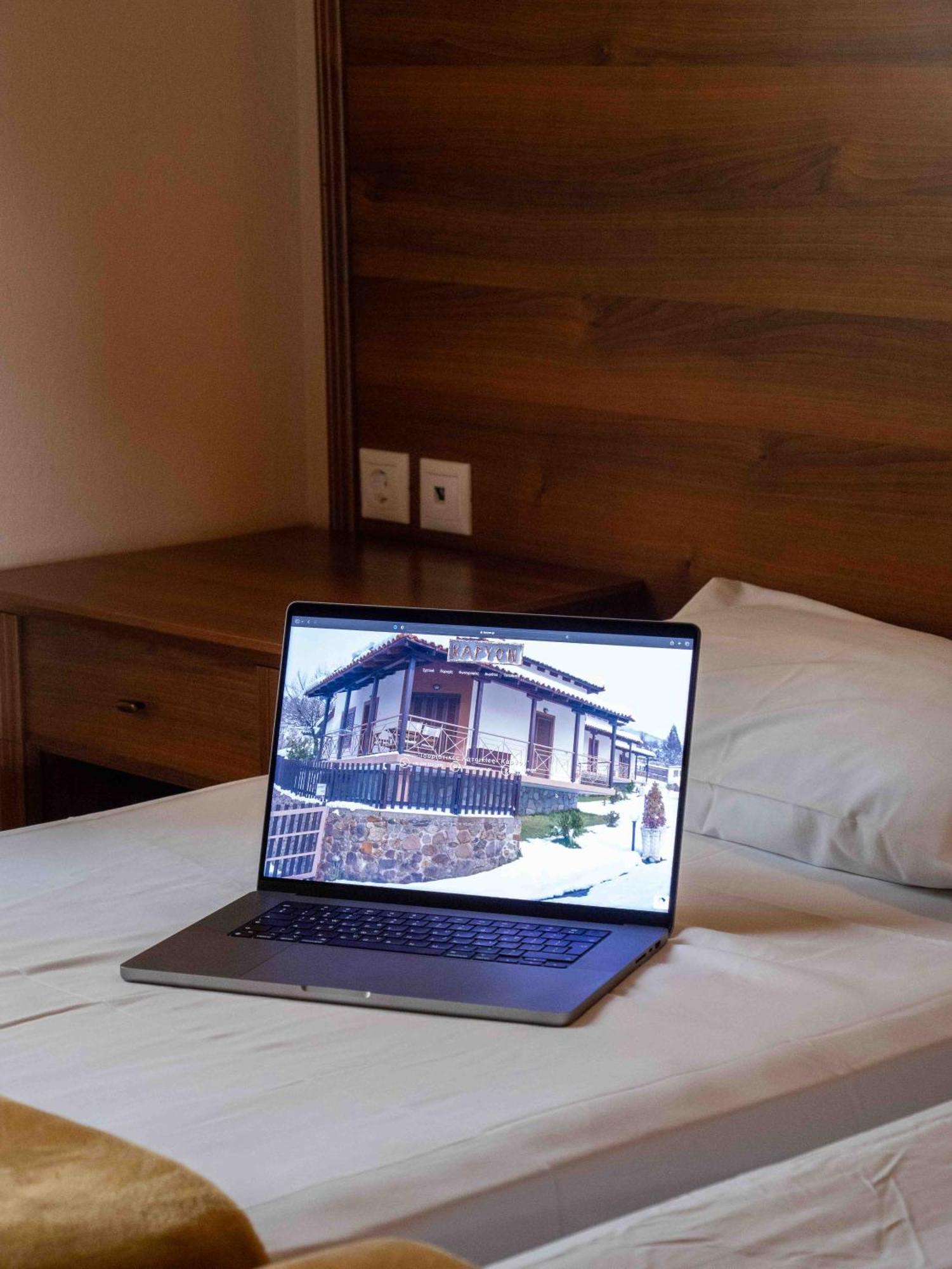 Karyon Apartments Kariófiton Екстериор снимка