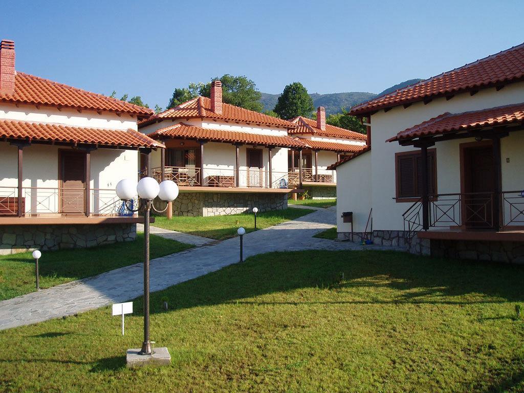 Karyon Apartments Kariófiton Екстериор снимка