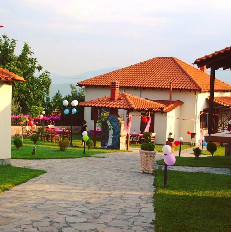 Karyon Apartments Kariófiton Екстериор снимка
