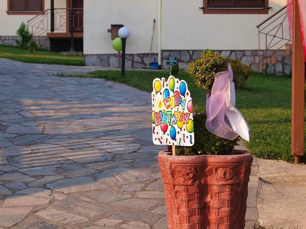 Karyon Apartments Kariófiton Екстериор снимка
